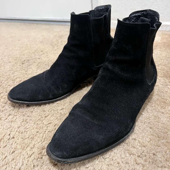 Saint Laurent Men Chelsea Boots - Picture 1 of 7